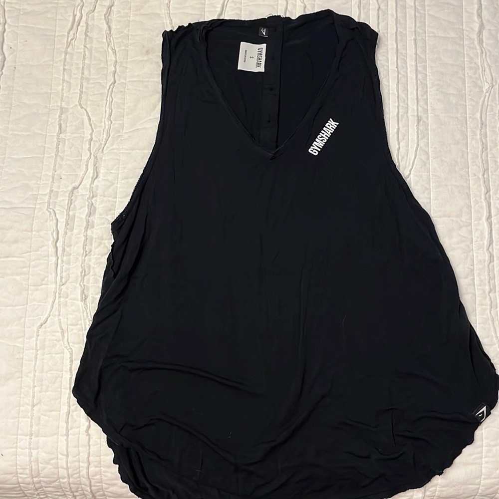 Women’s Gymshark tank top.